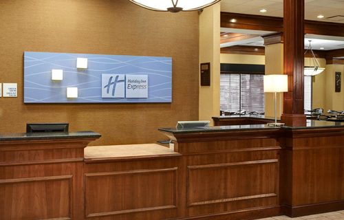 holiday_inn_express_suites_detroit_reception