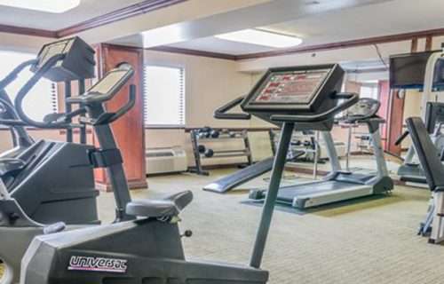 quality_inn_suites_romulus_fitness_center