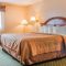 quality_inn_suites_romulus_room